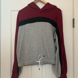 FOURLAPS Women’s size Small cropped sweatshirt